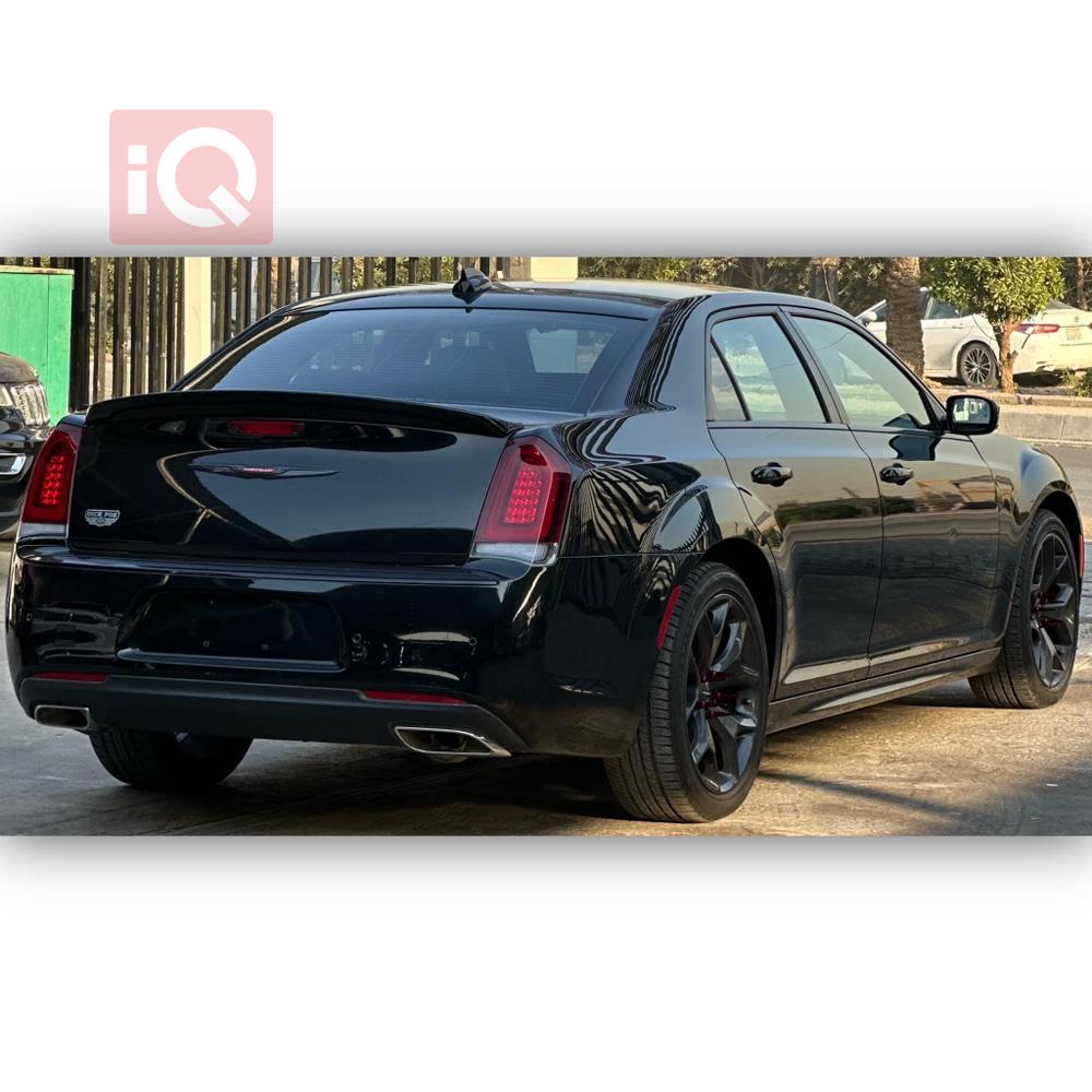 كرايسلر 300